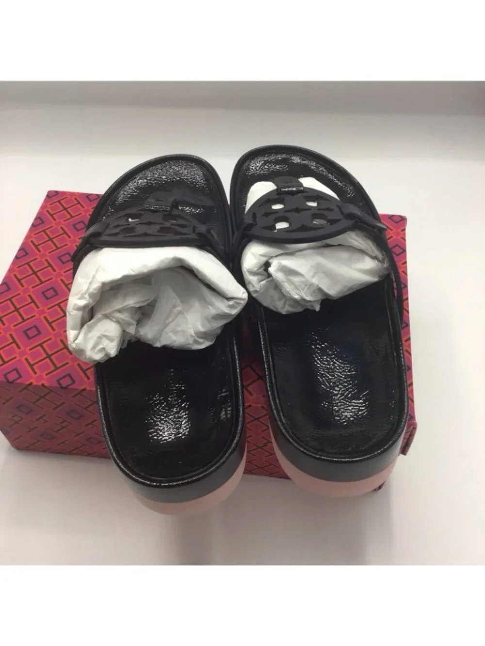 Tory Burch Miller Cloud Lug Black Pink Patent Leather Petunia Sandals Sz 8